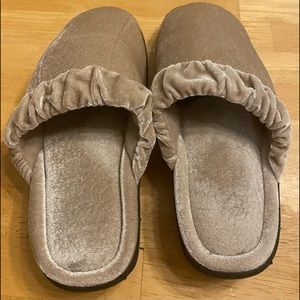 Isotoner  house slippers